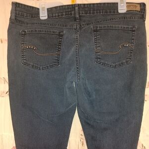 Women's Signature Levi Strauss faded black skinny low rise jeans 16M 36/29